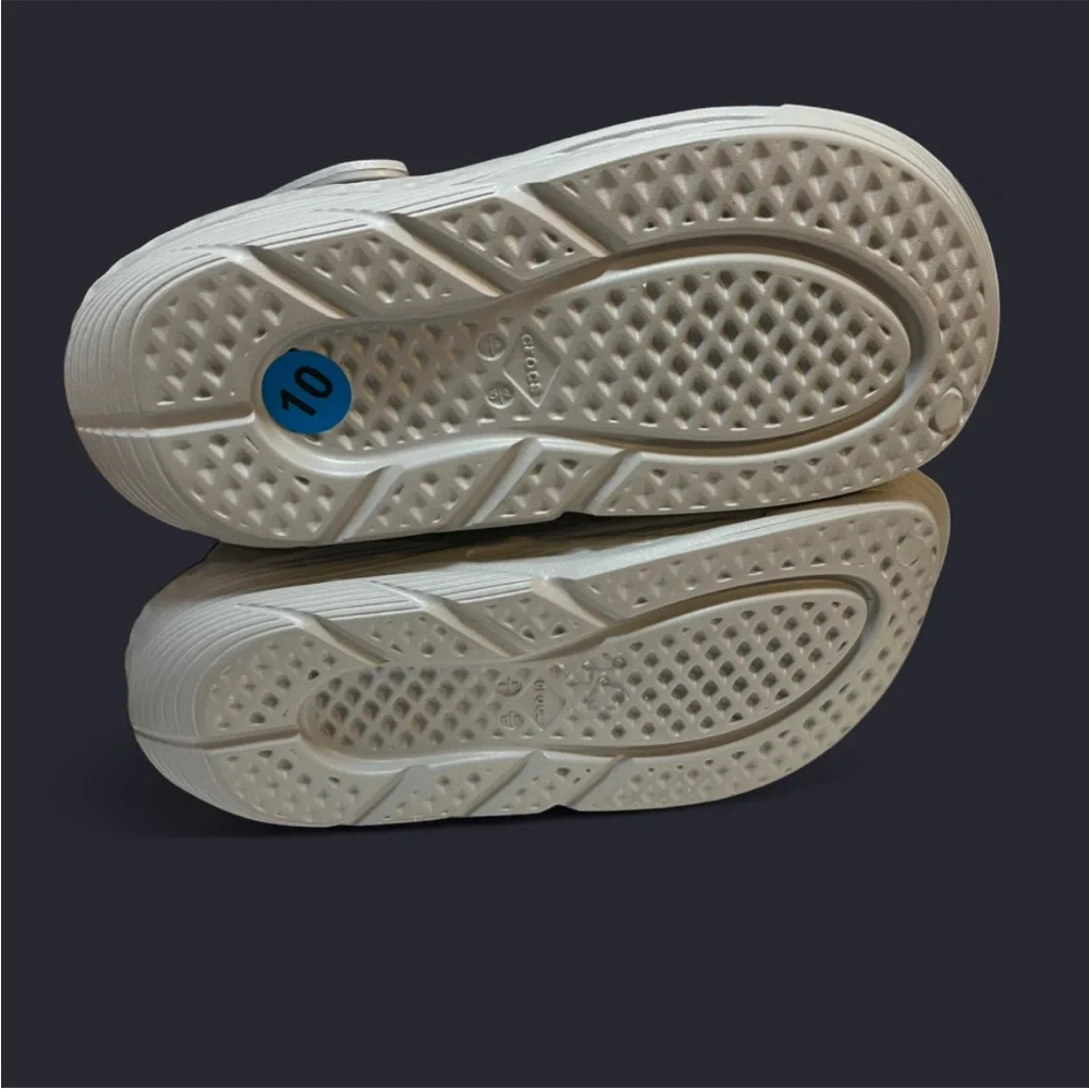CROCS Off Grid Clog Light Gray Unisex M8 W10
